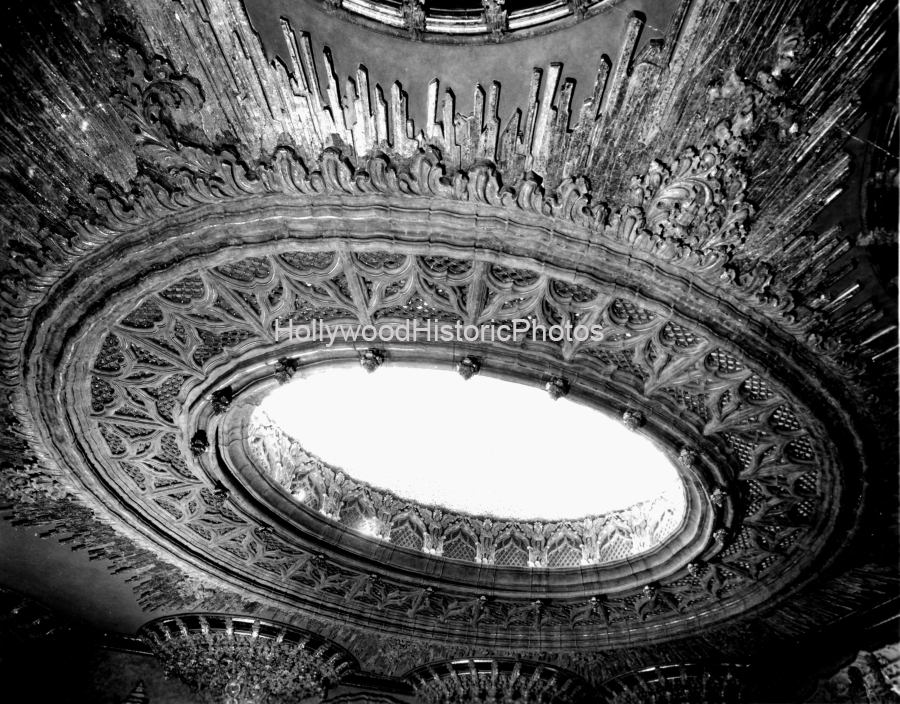 United Artists interior 1927 Ceiling 937 So. Broadway.jpg